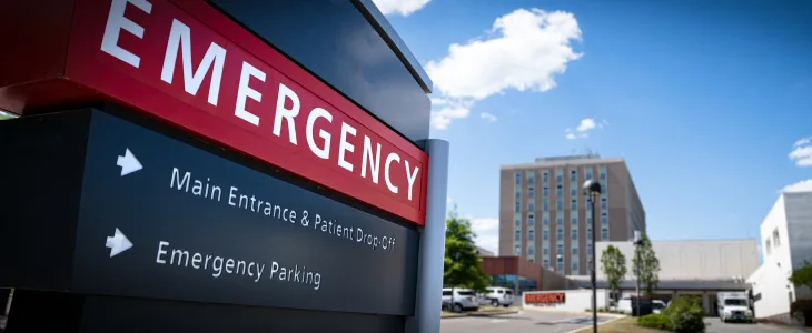Emergency room entrance sign