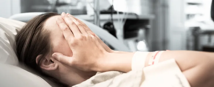 Patient in pan after doctor hurt her.